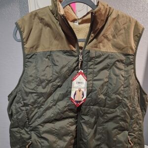 $90MSRP Free Country- Olive Green Quilted Vest